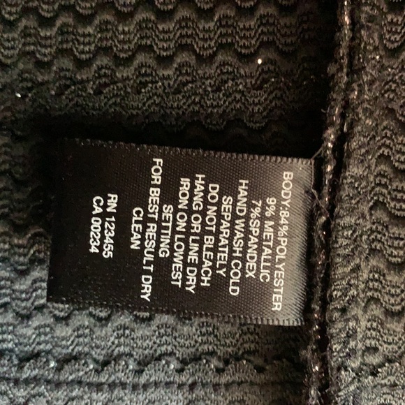 Design Lab Lord & Taylor Fit & Flare Mini Skirt Metallic Pleated Size Large - Picture 6 of 9